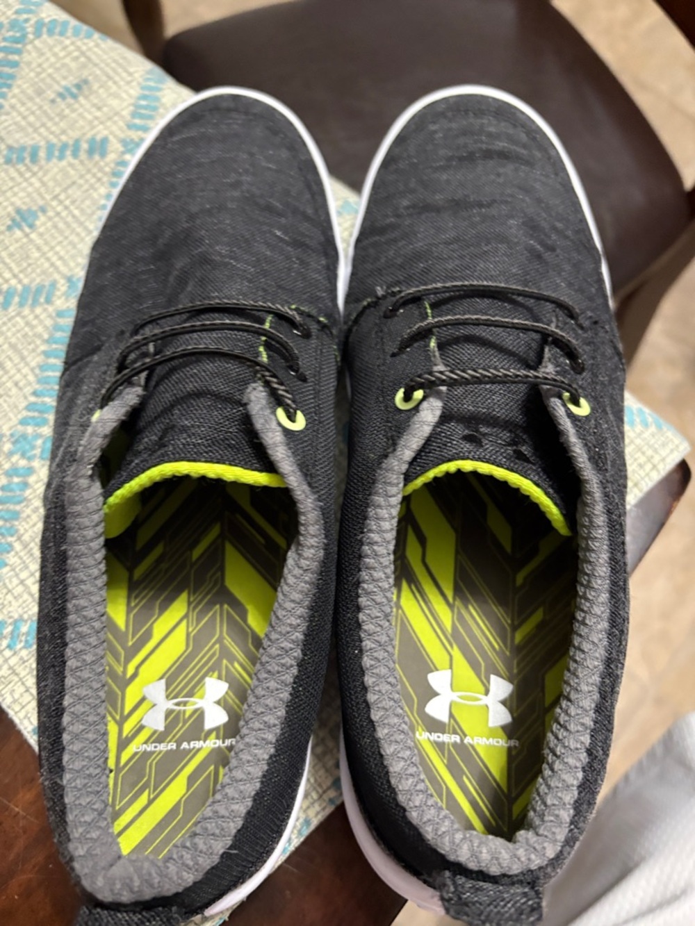 Under Armour Men's Casual Sneakers - Picture 4 of 5
